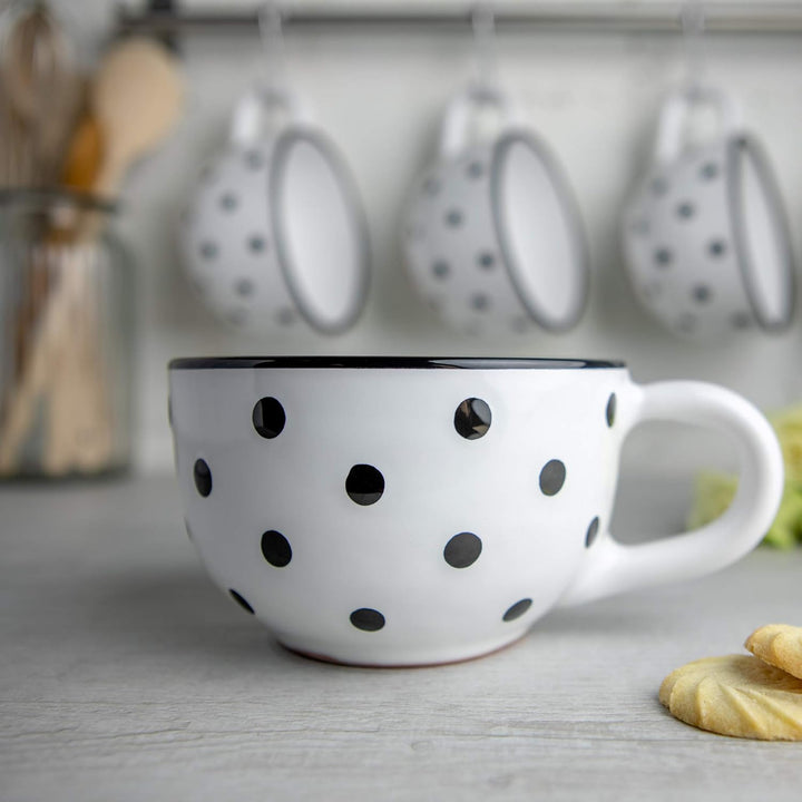 City to Cottage® - Keramik XXL Tasse 500 ml | Kaffeebecher | Weiss und Schwarz | Polka Dots | Handge