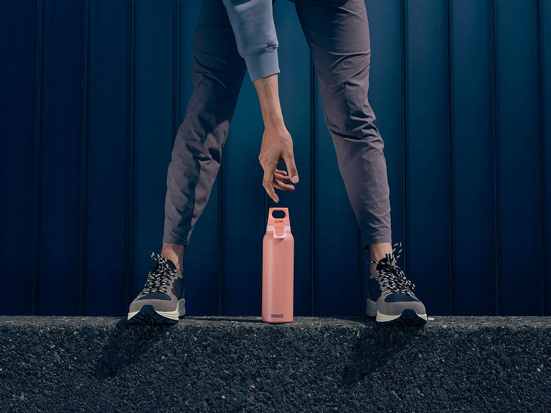 SIGG - Isolierte Trinkflasche - Thermosflasche Hot &amp; Cold One - Mit Teesieb - Auslaufsicher - BPA-fr
