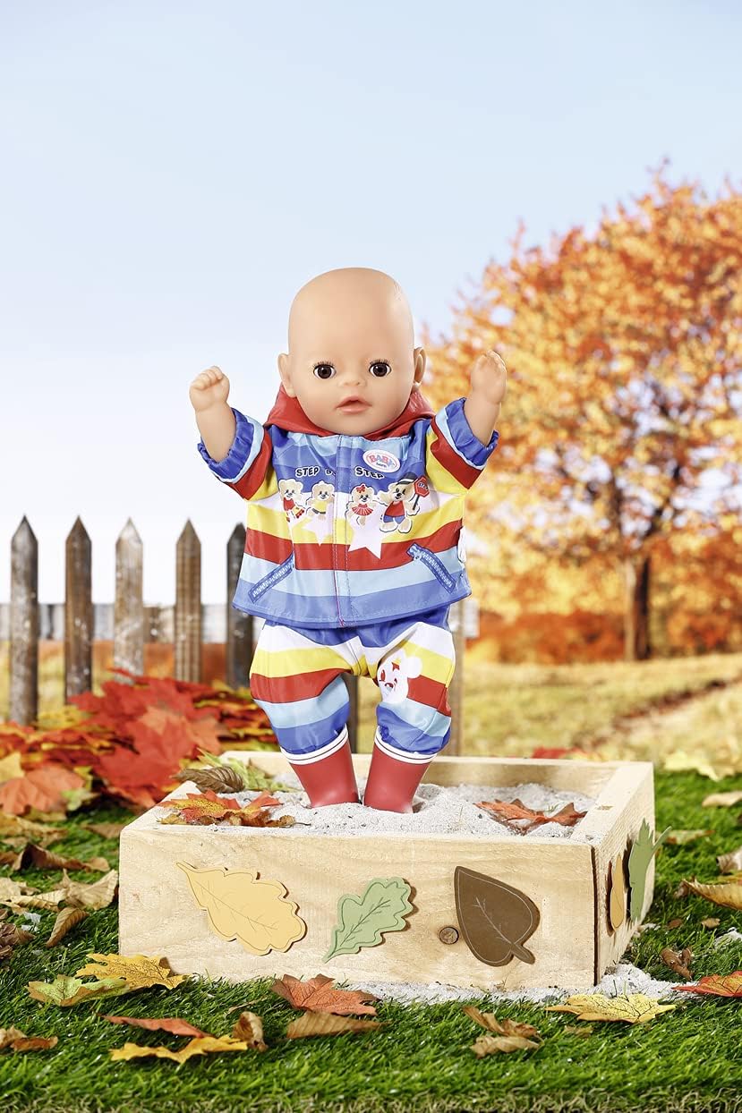 BABY born Kindergarten Set Matschhose, Puppenoutfit mit Jacke, Hose und Stiefeln, passt 36 cm Puppen