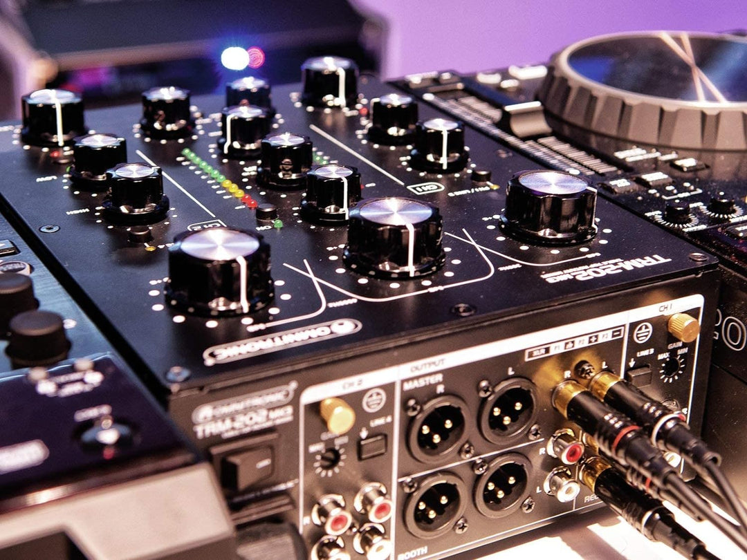 OMNITRONIC TRM-202 MK3 2-Kanal Rotary-Mixer mit 3-Band-Frequenzisolator | Gainregler, 2-Band-Equaliz