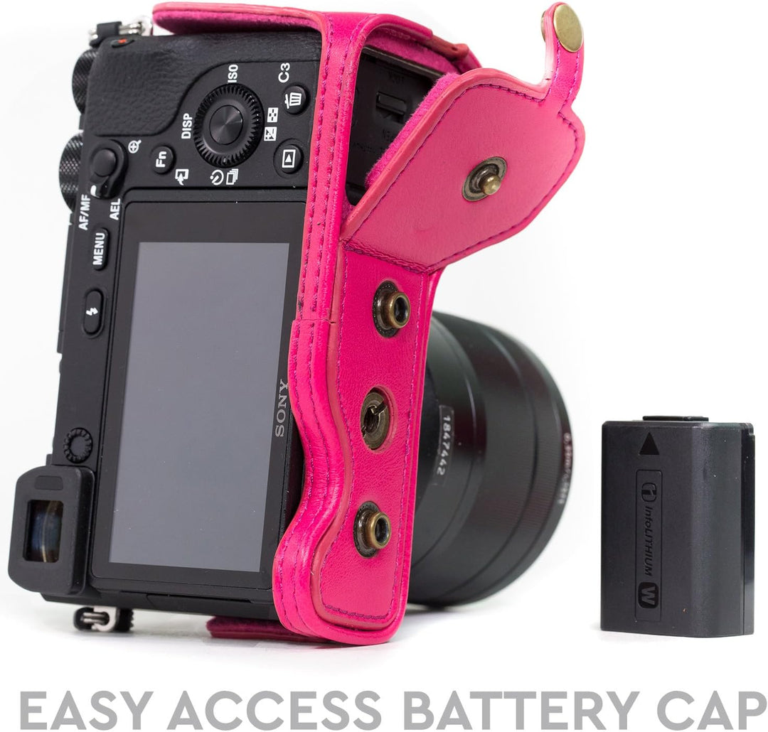 MegaGear Sony Alpha A6500 (up to 16-70mm Objektiv) Ever Ready Leder Kamera-Case mit Trageriemen und