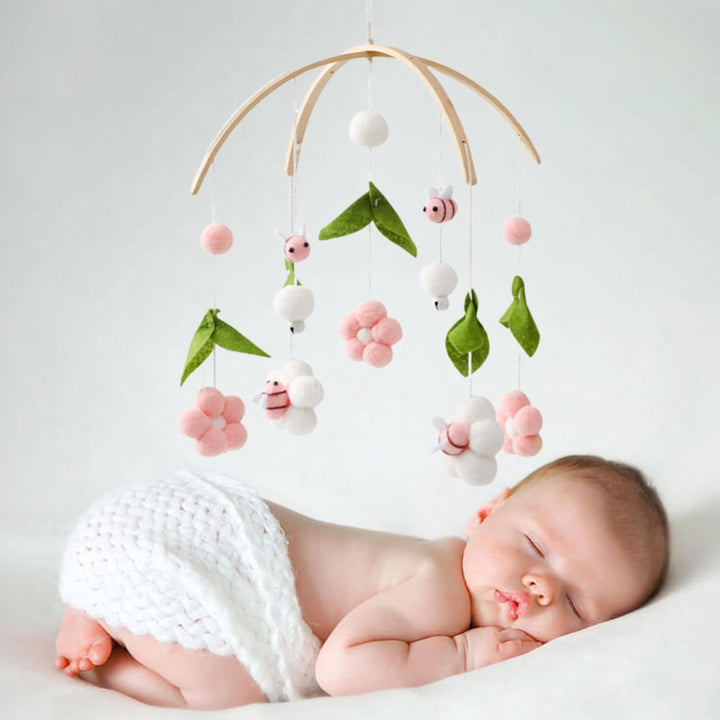 Herfair Mobile Baby Windspiele mit Filzbällen - Frische Blumen und Bienen, Kinderzimmer Hängende Bet