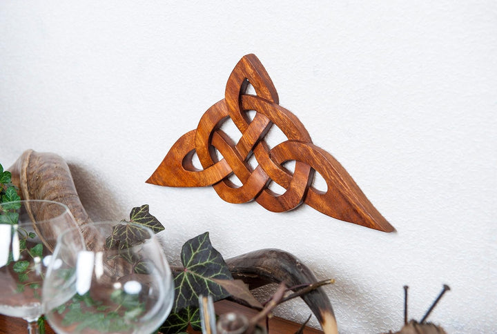 Windalf Handgearbeitetes Rustikales Holzbild Keltischer Knoten DIATHAN 35 cm Holzornament Wandbild S