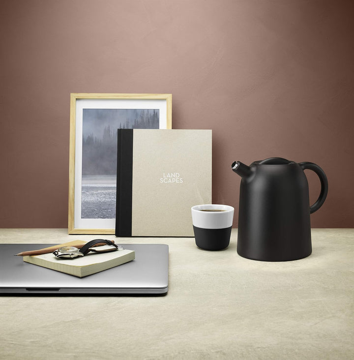 EVA SOLO | Thimble Isolierkanne 1.0l Black | 100% tropffrei | Black H x Ø 20x16cm/1,0l Schwarz, H x