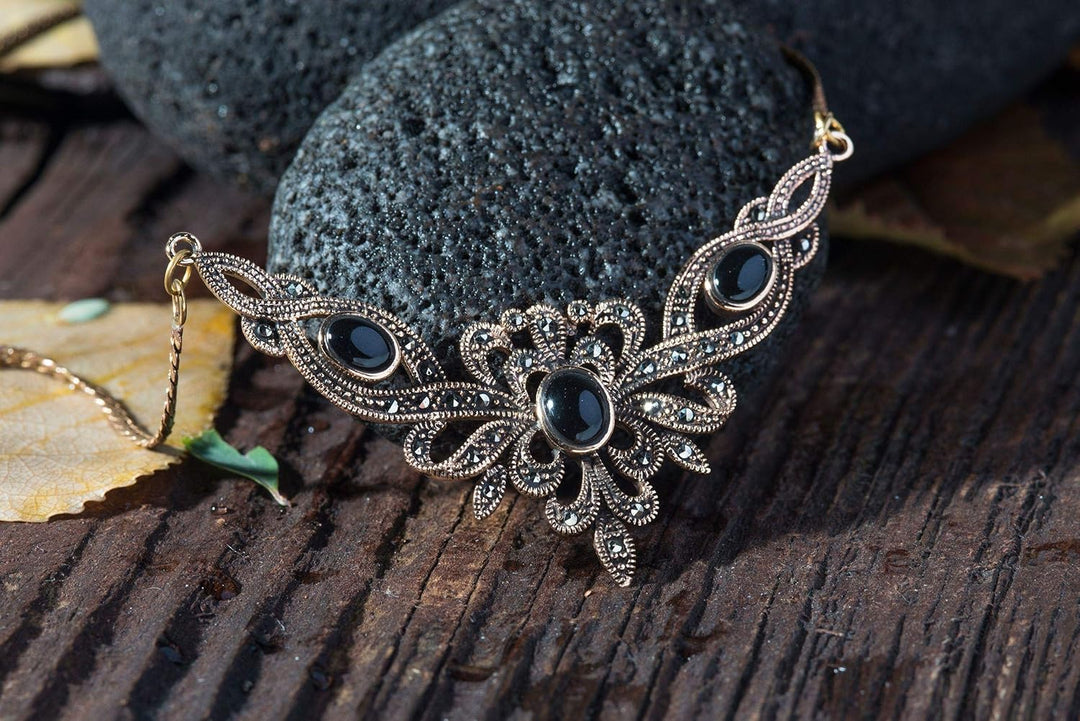 Windalf Mittelalterliches Collier ALADRIA 47 cm Gothic Schmuck Trachtenschmuck mit Onyx Edle Bronze