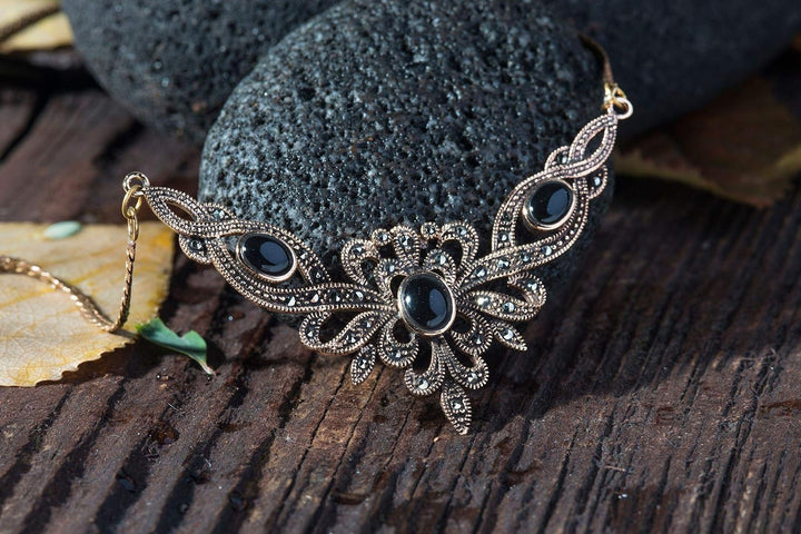 Windalf Mittelalterliches Collier ALADRIA 47 cm Gothic Schmuck Trachtenschmuck mit Onyx Edle Bronze