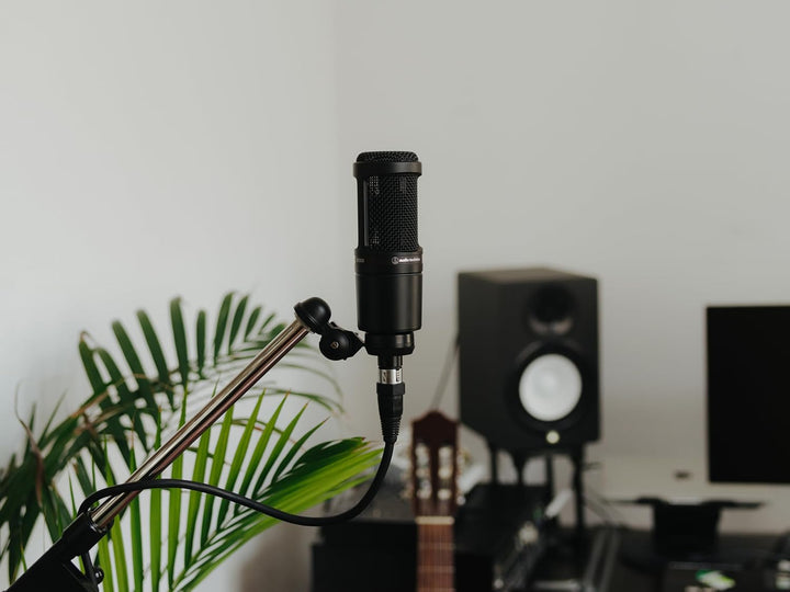 Audio-Technica 2020 Kondensatormikrofon mit Nierencharakteristik Schwarz Black XLR, Black XLR