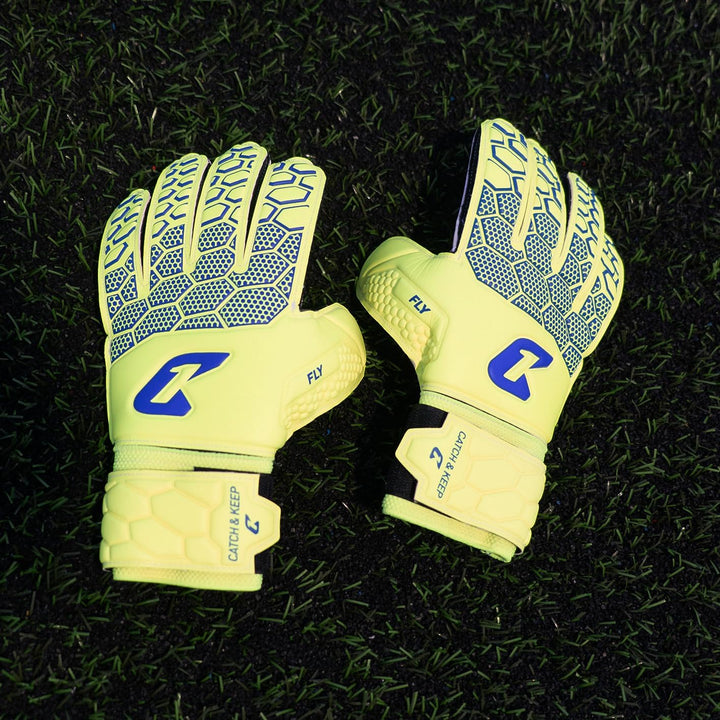CATCH & KEEP Fly Kids Torwarthandschuhe – Premium Fussballhandschuhe für Kinder mit starkem, haltbar
