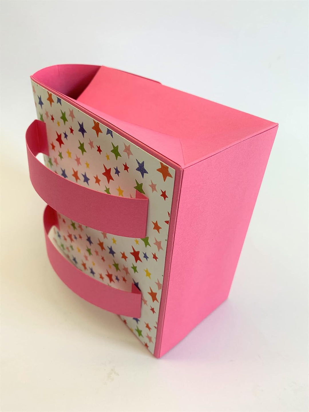 Generisch Schulranzen aus Karton 14,5 x 16 x 7,5 cm