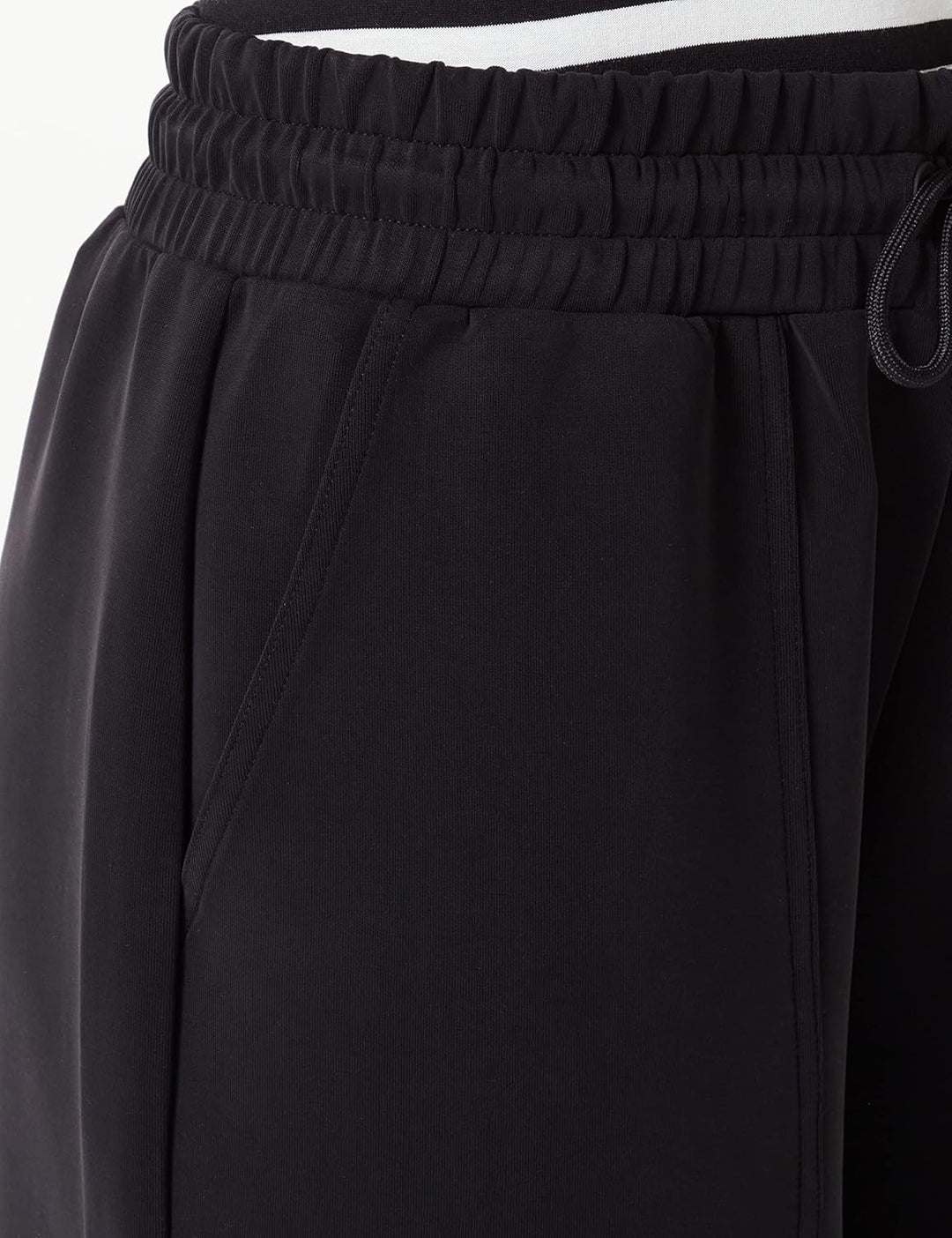 s.Oliver Damen Hose 7/8, Jogpant 42 Schwarz, 42 Schwarz