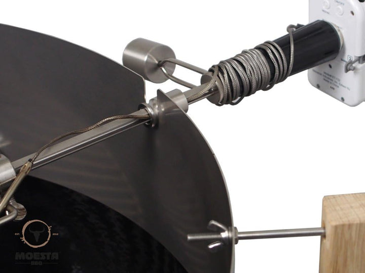 MOESTA-BBQ 10107 Rotisserie-Set für Smokin' PizzaRing - Elektrischer Spiessdreher für Kugelgrill 67