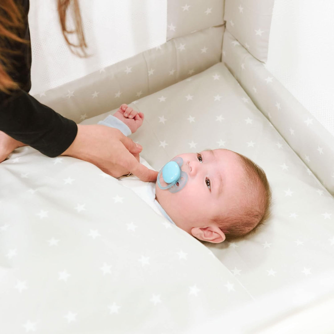 Babysanity - Bettumrandung Babybett mit Baby Air Mesh-System ausgestattet - Der weiche und stabile b