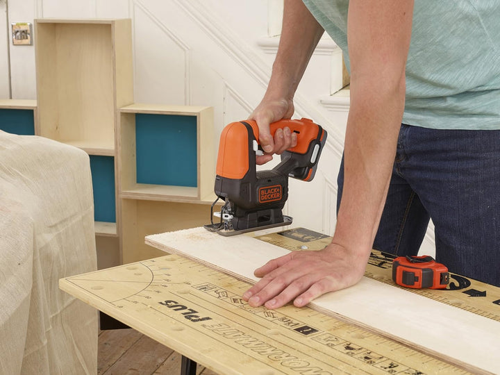 Black+Decker Akku-Stichsäge BDCJS12N (12 V, mit Sägeblasfunktion, hohe Laufruhe & vielseitig einsetz
