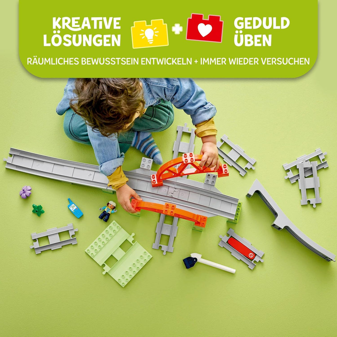 LEGO DUPLO Town Eisenbahnbrücke und Schienen – Erweiterungsset, Geschenk für Kleinkinder ab 2 Jahren