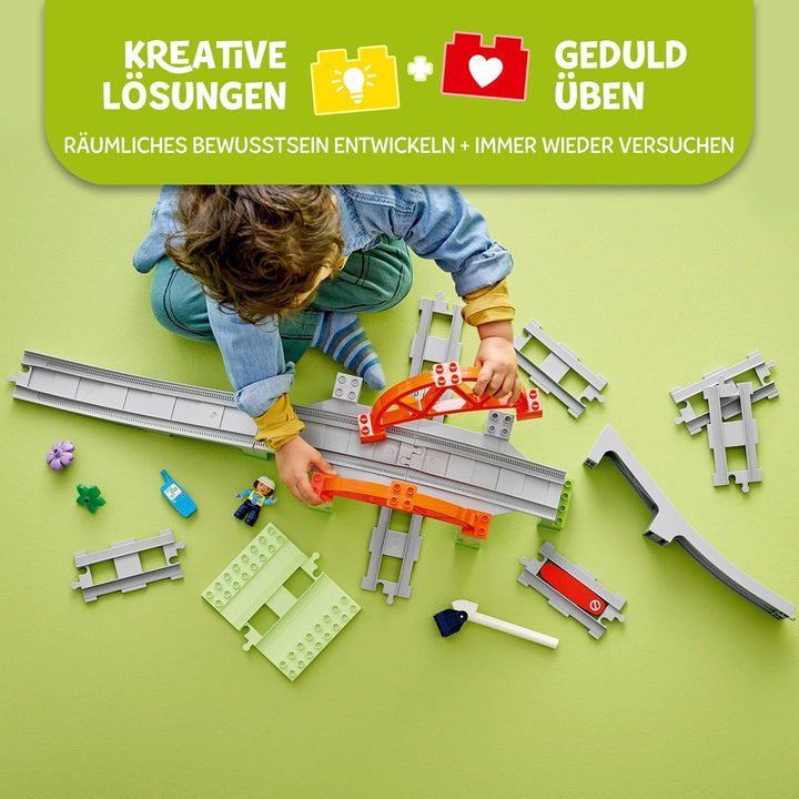 LEGO DUPLO Town Eisenbahnbrücke und Schienen – Erweiterungsset, Geschenk für Kleinkinder ab 2 Jahren
