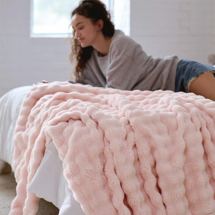 BEDSURE Kuscheldecke Flauschig Bubble Decke - Geschenke für Frauen Sofadecke, Wolldecke &amp; Fleecedeck