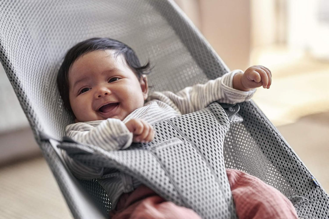 BabyBjörn Babywippe Bliss, Dunkelgrauer Rahmen, Netzstoff, Grau Netzstoff, Grau Einheitsgrösse (1er