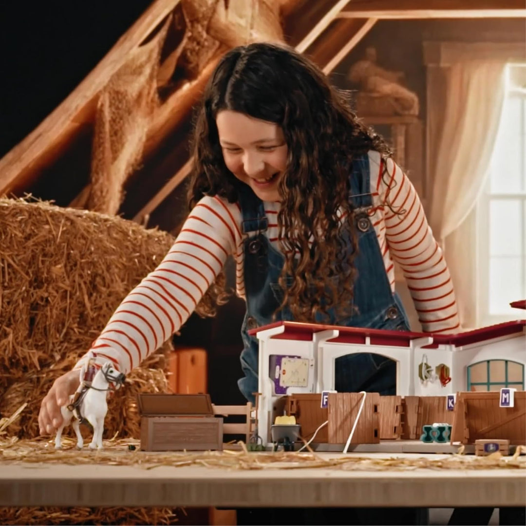 schleich 42639 Reithalle Peppertree, ab 5 Jahren, HORSE CLUB - Spielset, 179 Teile