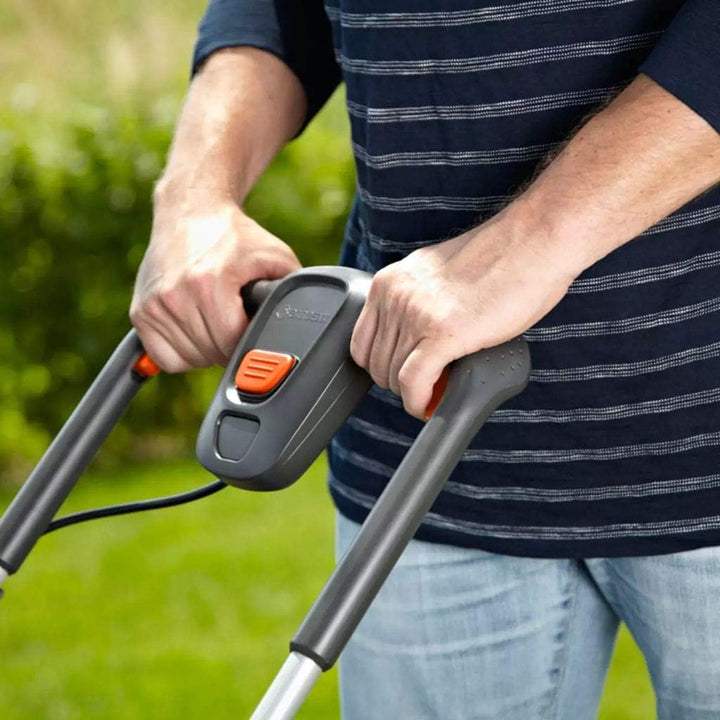 Gardena PowerMax Li-40/32 Akkurasenmäher Set: Mäher bis 280m², 32cm Schnittbreite, 30l Grasfangbehäl