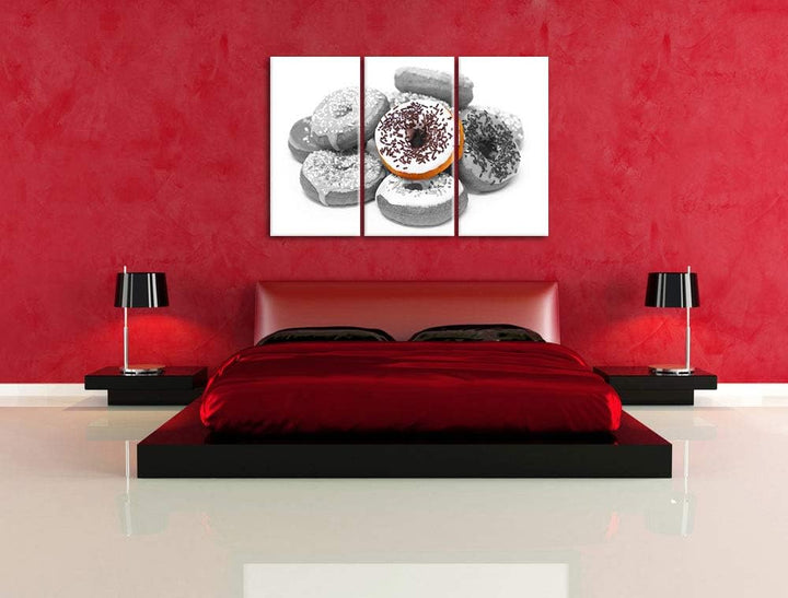 Donut mit Glasur und Liebesperlen schwarz/weiss 3-Teiler Leinwandbild 120x80 Bild auf Leinwand, XXL