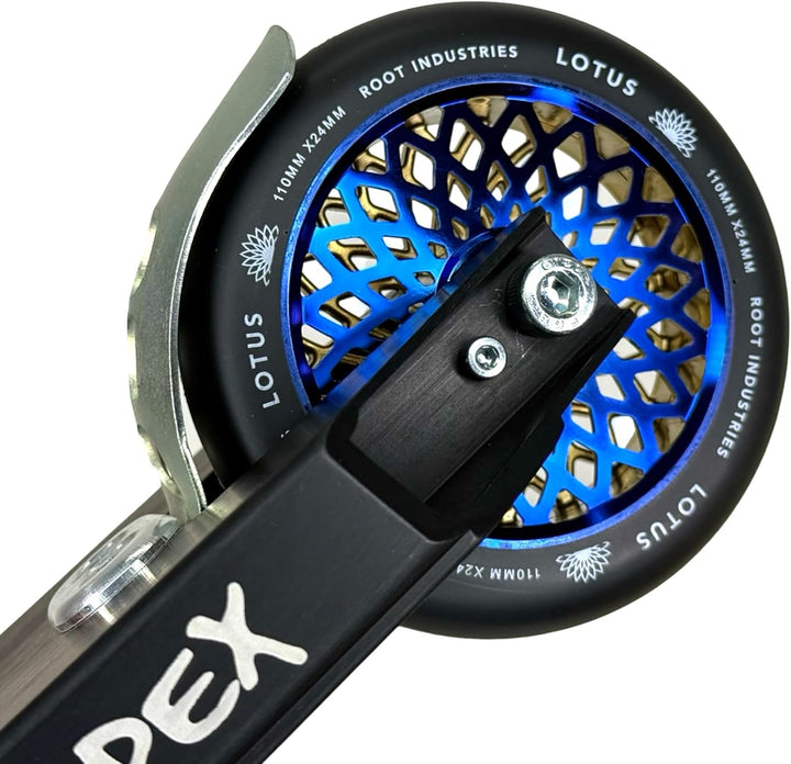 Root Industries Lotus Stunt-Scooter Rolle 110mm + Fantic26 Sticker (Radiant Blue Ray/Pu Schwarz), Ra