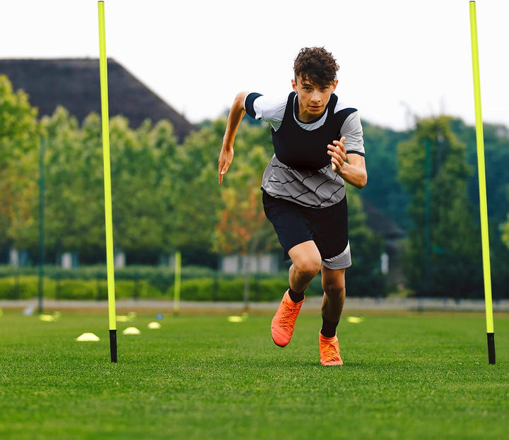 Slalomstangen Fussball Set Slalom Stangen 6er Trainingsstangen Agility Set Für Hunde mit Federgelenk