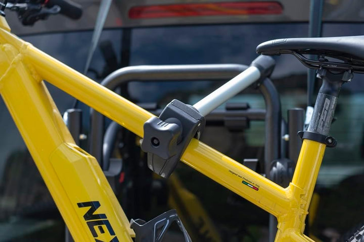 MENABO COBRA PLUS Heckklappen-Fahrradträger für 3 Fahrräder 45 kg