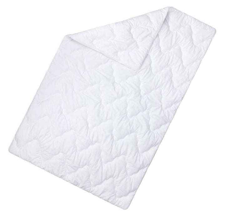 Moon-Luxury Ganzjahresdecke Bettdecke Steppbett 220x240 cm Bezug aus 100% Baumwolle Satin 95° Kochfe