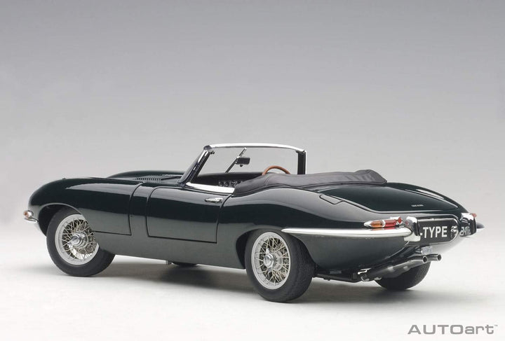AUTOart 73604 Jaguar - E-Type Roadster Serie I 3.8 Miniaturmodell aus der Sammlung, grün