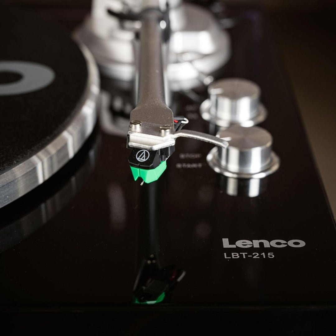 Lenco LBT-215BK - Plattenspieler mit Bluetooth® und einem Metall-Plattenteller, Tonarm und Gegengewi