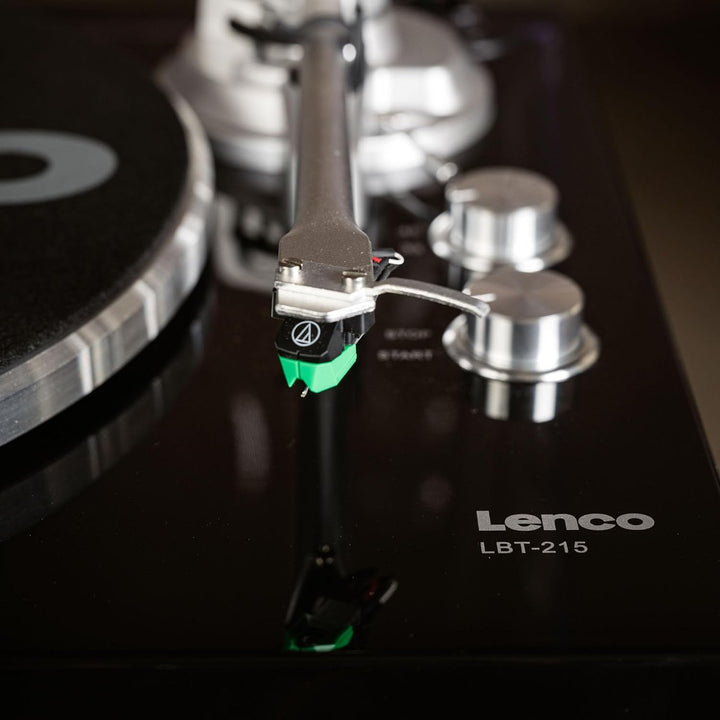 Lenco LBT-215BK - Plattenspieler mit Bluetooth® und einem Metall-Plattenteller, Tonarm und Gegengewi