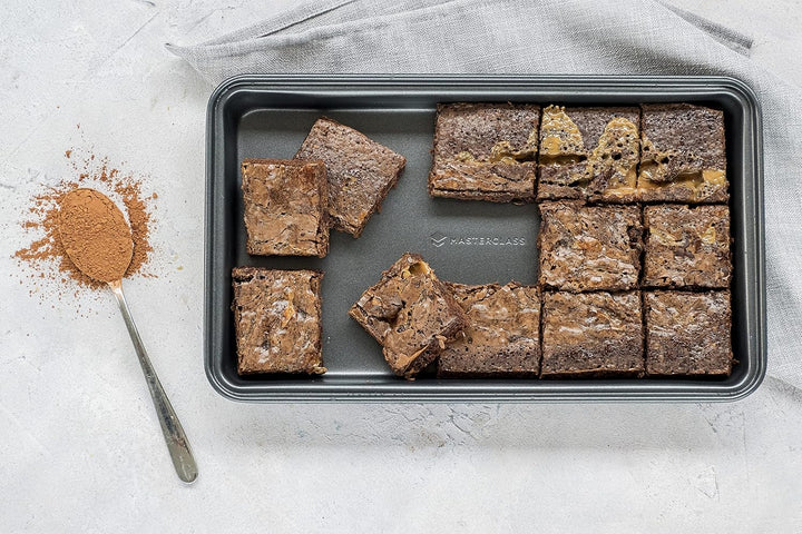MasterClass Brownie Backform, Flache Kuchen Backform, Kuchenblech für Schokoladen Kuchen, Keksbackfo