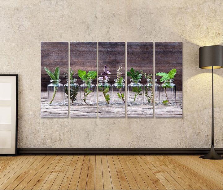 islandburner Bild auf Leinwand Flaschen Mit Kräutern Basilikum Rosmarin Oregano Salbei Petersilie Th