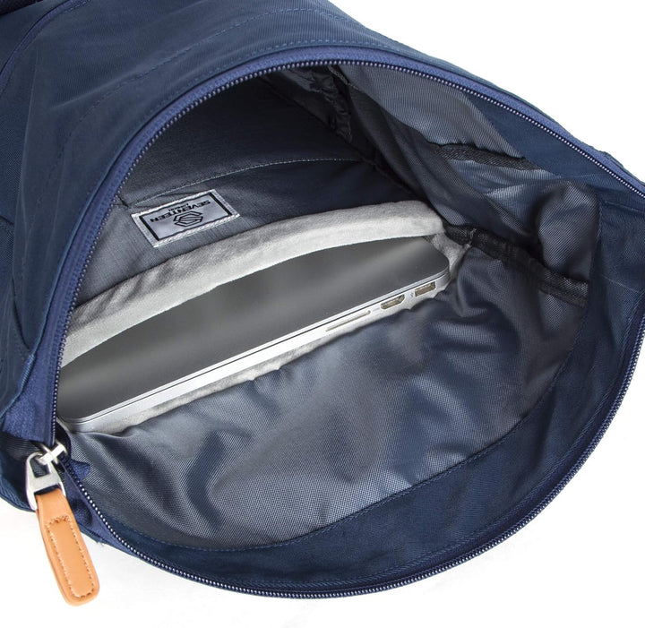 SEVENTEEN LONDON – Moderner und stilvoller ‘Canary Wharf’ Rucksack mit einem klassischen gefalteten