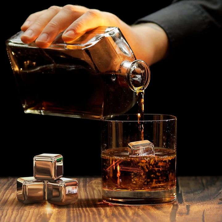 Whisky Steine Set - 8 Wiederverwendbare Edelstahl Eiswürfel, Zange + Stoffbeutel, Whiskey Ice Cubes