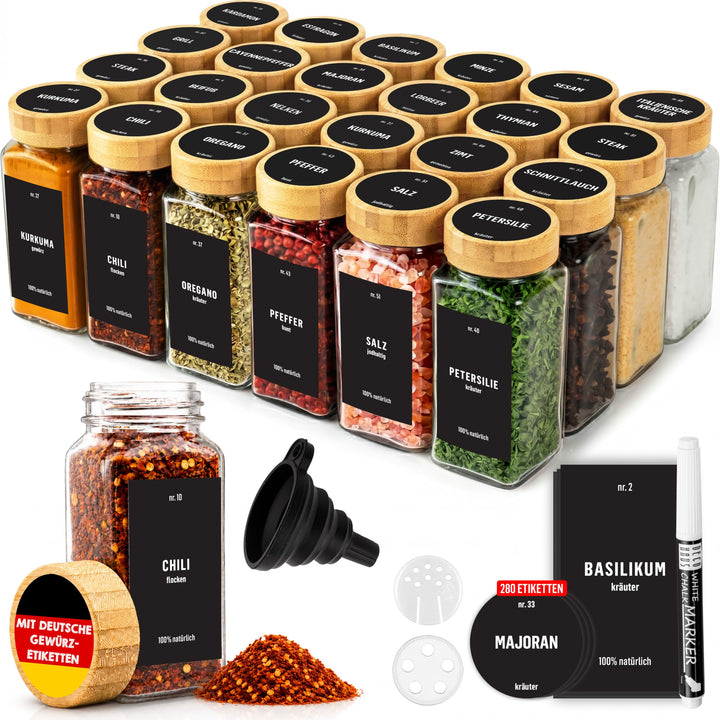 Deco Haus® Gewürzgläser eckig mit Holzdeckel 24er Set [+ Etiketten & Streueinsatz] - Gewürzdosen Set