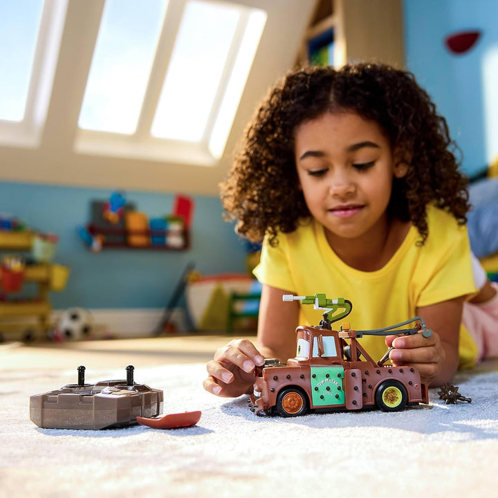 Disney Store Official - Disney Pixar Cars - Hook - Ferngesteuertes Crash- and Rebuild-Auto für Kinde