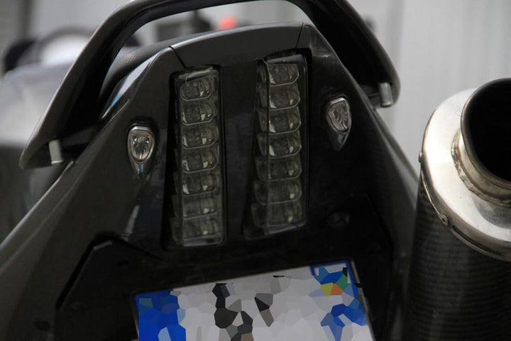 avdb-moto LED-Bremslicht mit integrierten Blinker kompatibel mit Suzuki SV 650 1000 2003 + (Getönt),