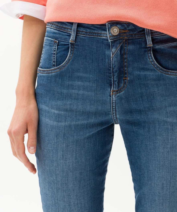 BRAX Damen Style Shakira S Free to Move Light Organic Cotton Jeans 26W / 30L Used Regular Blue, 26W