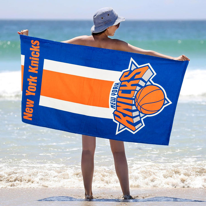 Northwest NBA New York Knicks Unisex-Strandtuch für Erwachsene, 76,2 x 152,4 cm, Zone Read New York