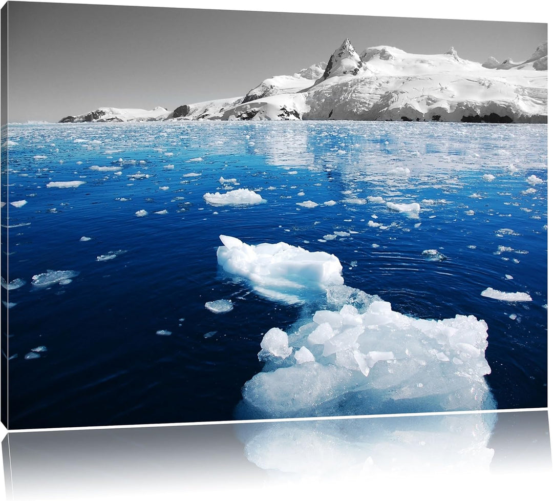 Eisbrocken im blauen Meer der Arktis schwarz/weiss Format: 100x70 auf Leinwand, XXL riesige Bilder f