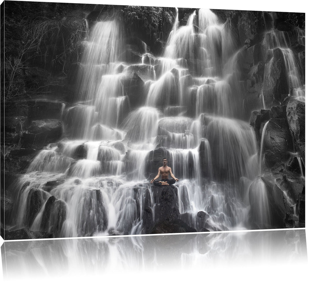 Pixxprint Yoga am Wasserfall in Bali als Leinwandbild/Grösse: 100x70 cm/Wandbild/Kunstdruck/fertig b