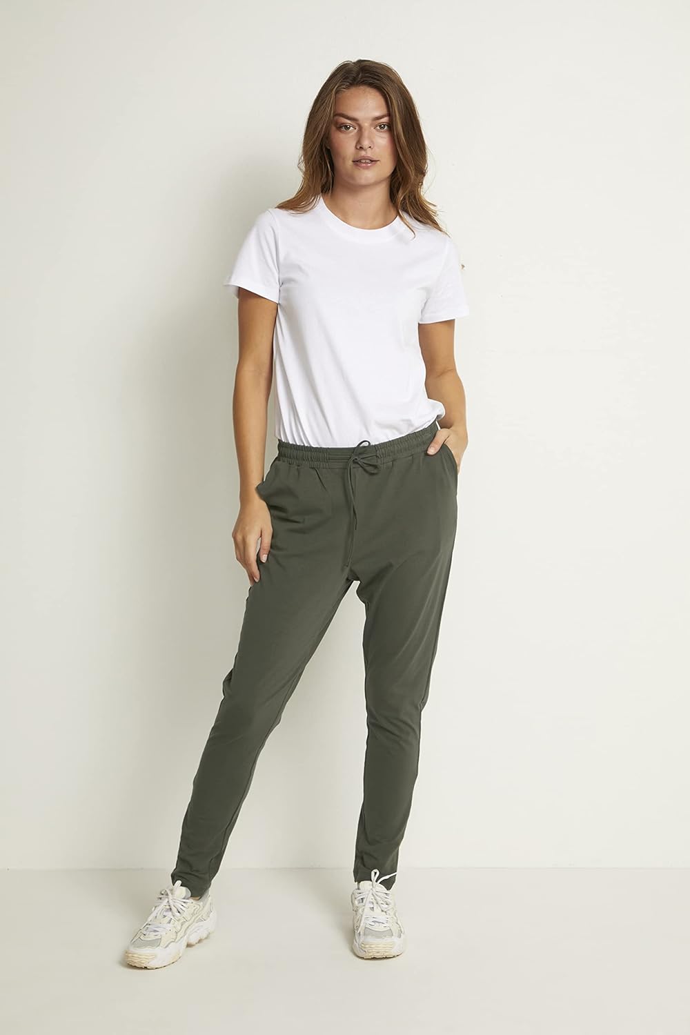 KAFFE Casual Hose Linda Damen Hose Casual Pants lang Jogginghose Freizeithose, XS Grape Leaf