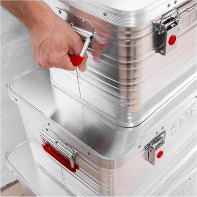 STIER Alubox, Aluminiumbox 65L, Staub- und spritzwasserresistent mit Gummidichtung und 2 Klapphandgr
