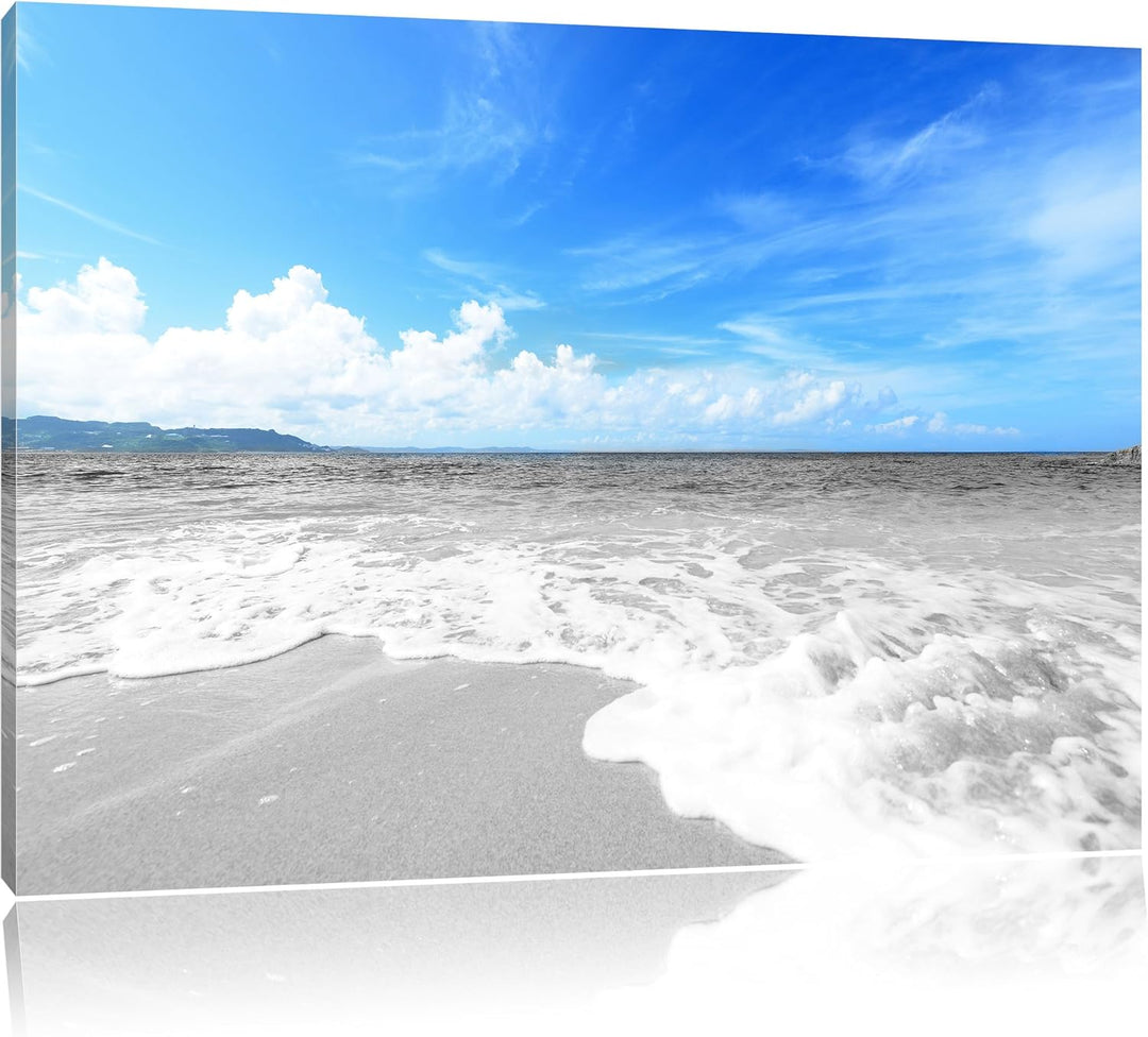Sandstrand mit Welle bei azurblauen Himmel schwarz/weiss Format: 100x70 auf Leinwand, XXL riesige Bi