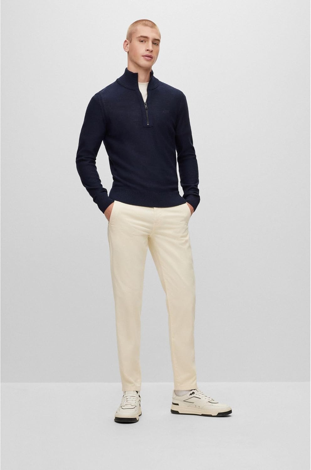 BOSS Herren Schino-Taber-1 D Tapered-Fit Chino aus überfärbtem Baumwoll-Satin mit Elasthan-Anteil 33