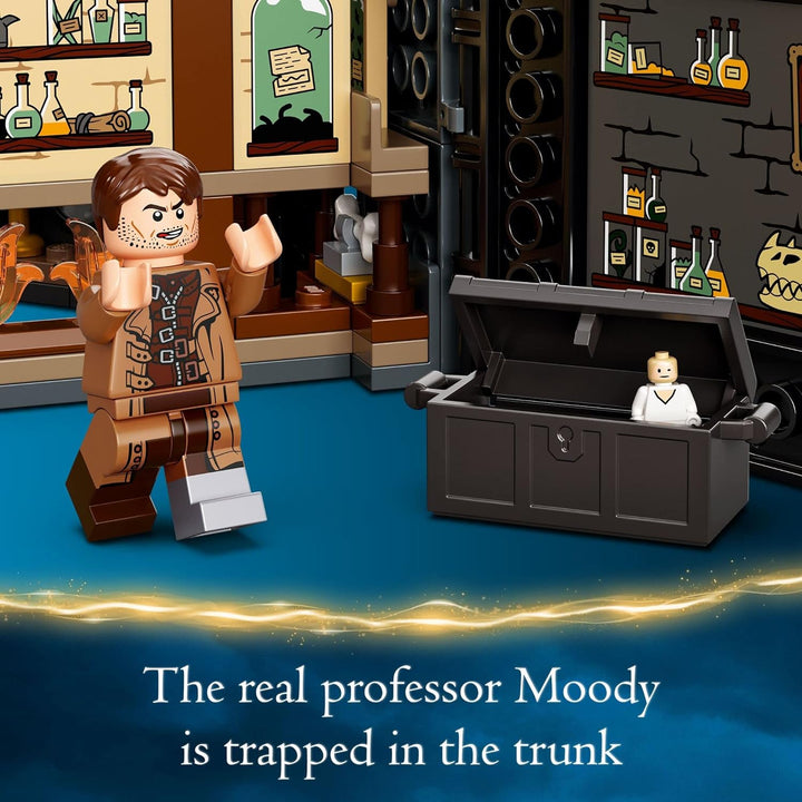 LEGO Harry Potter Hogwarts Moment - Verteidigungsklasse 76397 Bausatz; Sammelbares Klassenzimmer-Spi