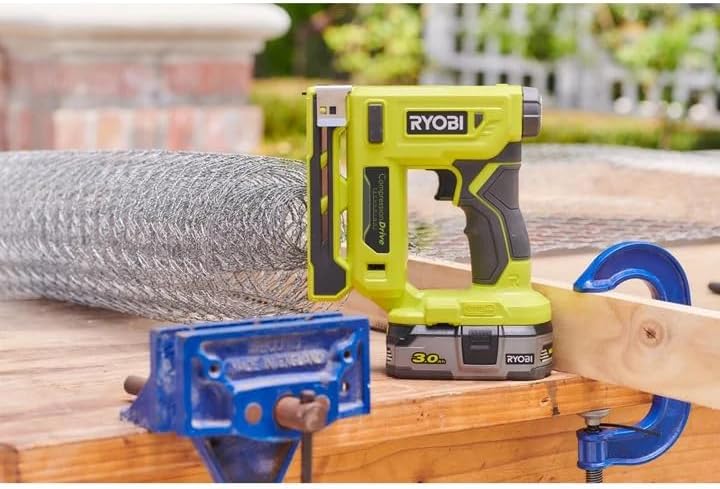 RYOBI 18 V ONE+ Akku-Tacker R18ST50-0 (Rückenbreite 10 mm, Klammerkapazität 6-14mm, Magazinkapazität