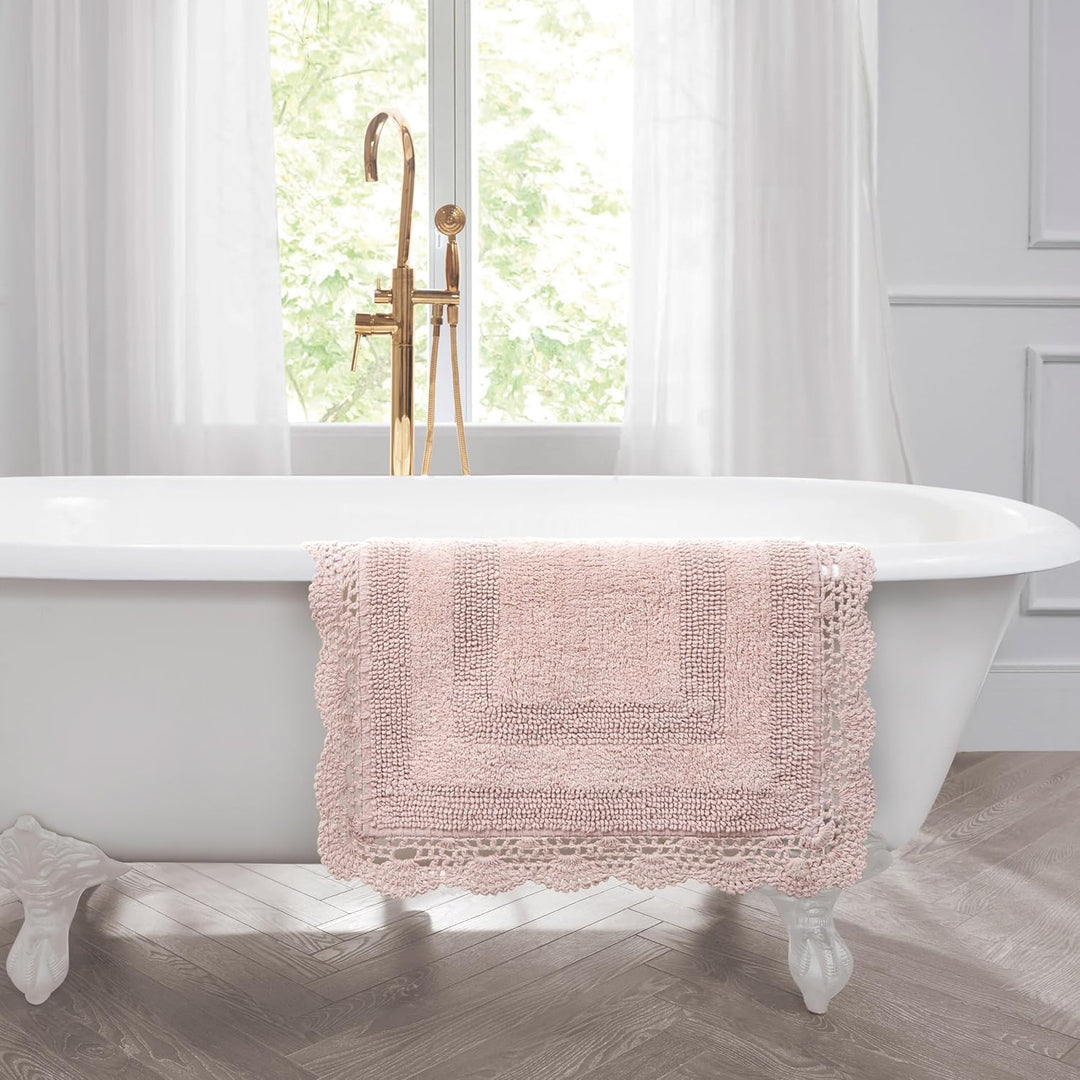 Laura Ashley Crochet Cotton 24x40 Bath Rug, Blush Blush 61 x 102 cm (Rechteckig), Blush 61 x 102 cm