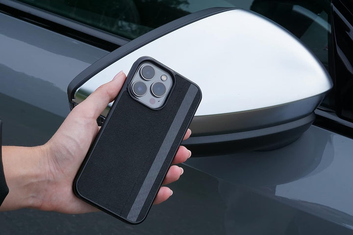 FLG | Alcantara Hülle für iPhone 12 & 12 Pro Case mit Carbon Fiber Handyhülle Schwarz – kompatibel m